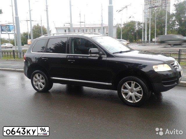 Фото автомобиля VOLKSWAGEN TOUAREG, 2006 — госномер С118СТ196. Цвет: ЧЕРНЫЙ