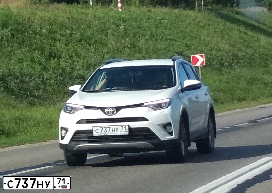 Фото автомобиля TOYOTA RAV4, 2017 — госномер С737НУ71. Цвет: БЕЛЫЙ ПЕРЛАМУТР