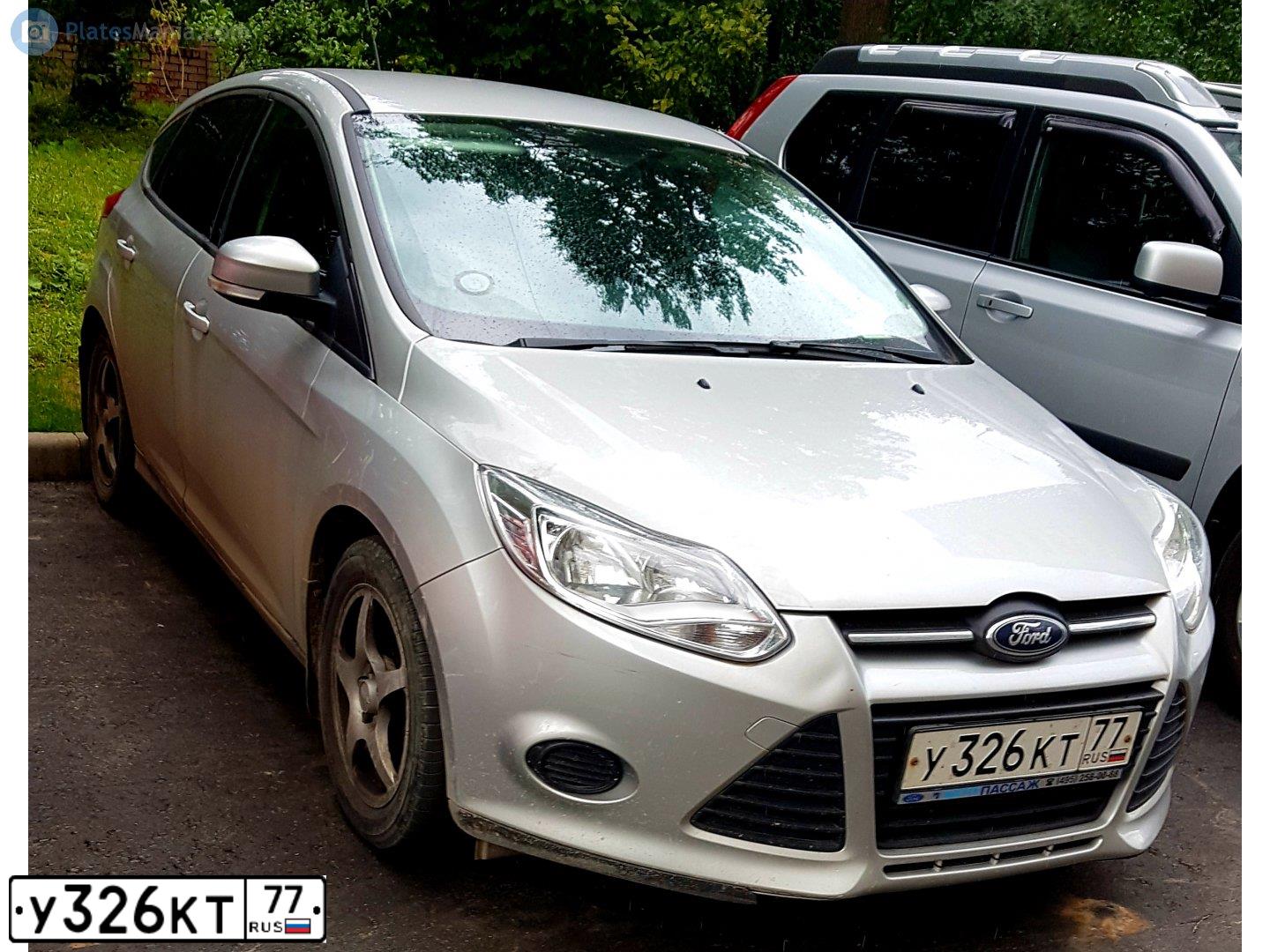 Фото автомобиля FORD FOCUS, 2012 — госномер У326КТ77. Цвет: СЕРЫЙ