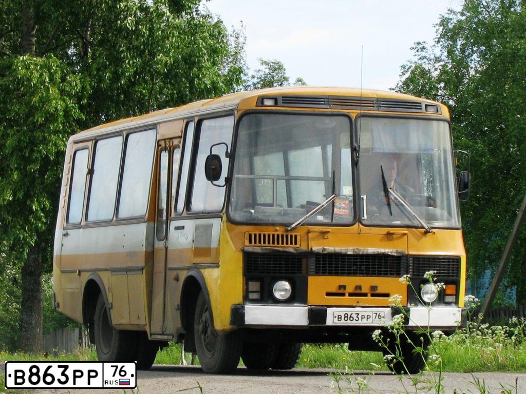 Фото автомобиля PAZ 3205, 1995 — госномер В863РР76. Цвет: БЕЛЫЙ