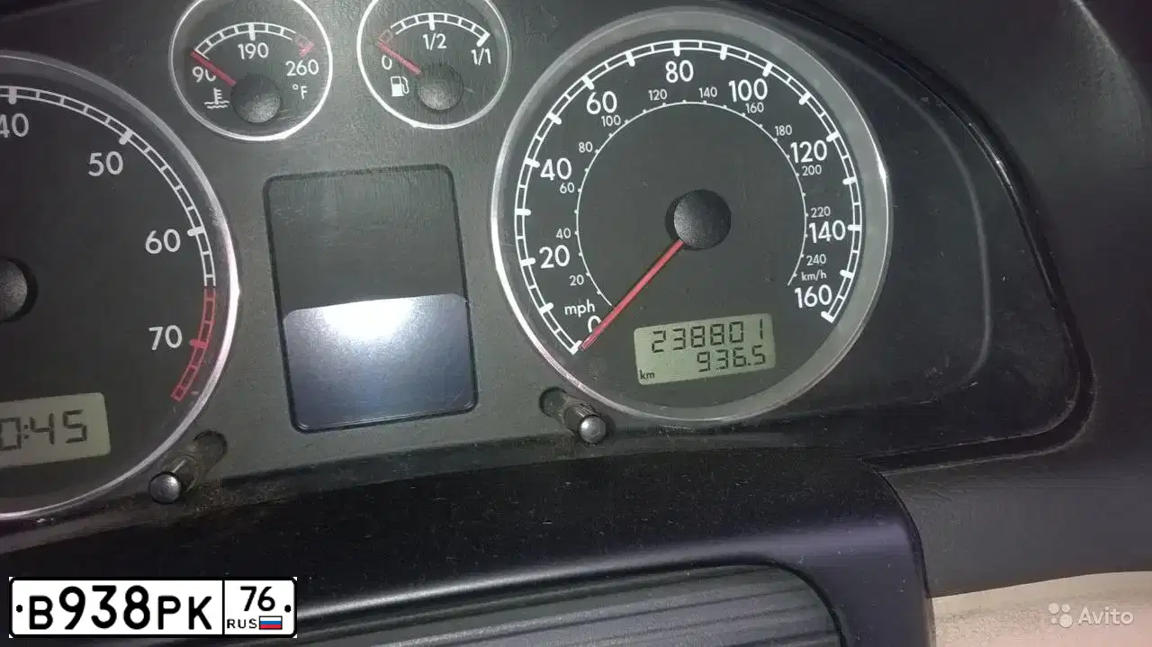 Фото автомобиля VOLKSWAGEN PASSAT, 2003 — госномер В938РК76. Цвет: ТЕМНО-СИНИЙ