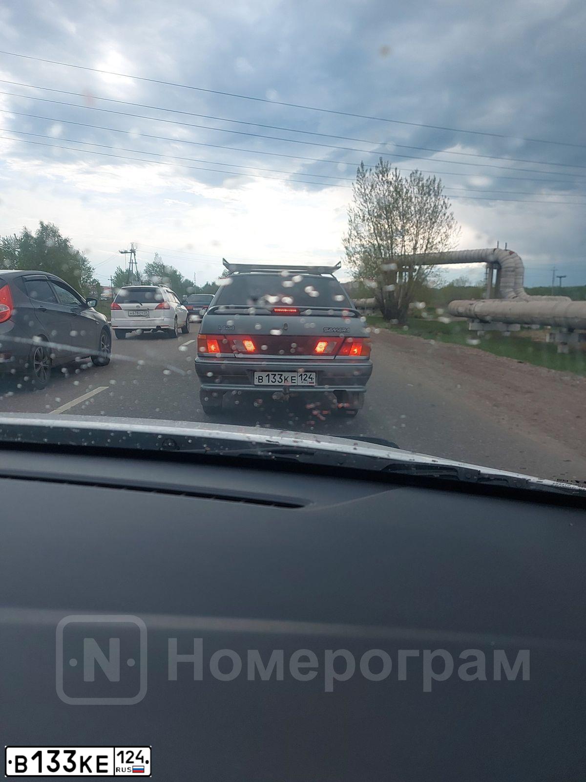 Фото автомобиля LADA 2115 SAMARA, 2010 — госномер В133КЕ124. Цвет: Серый