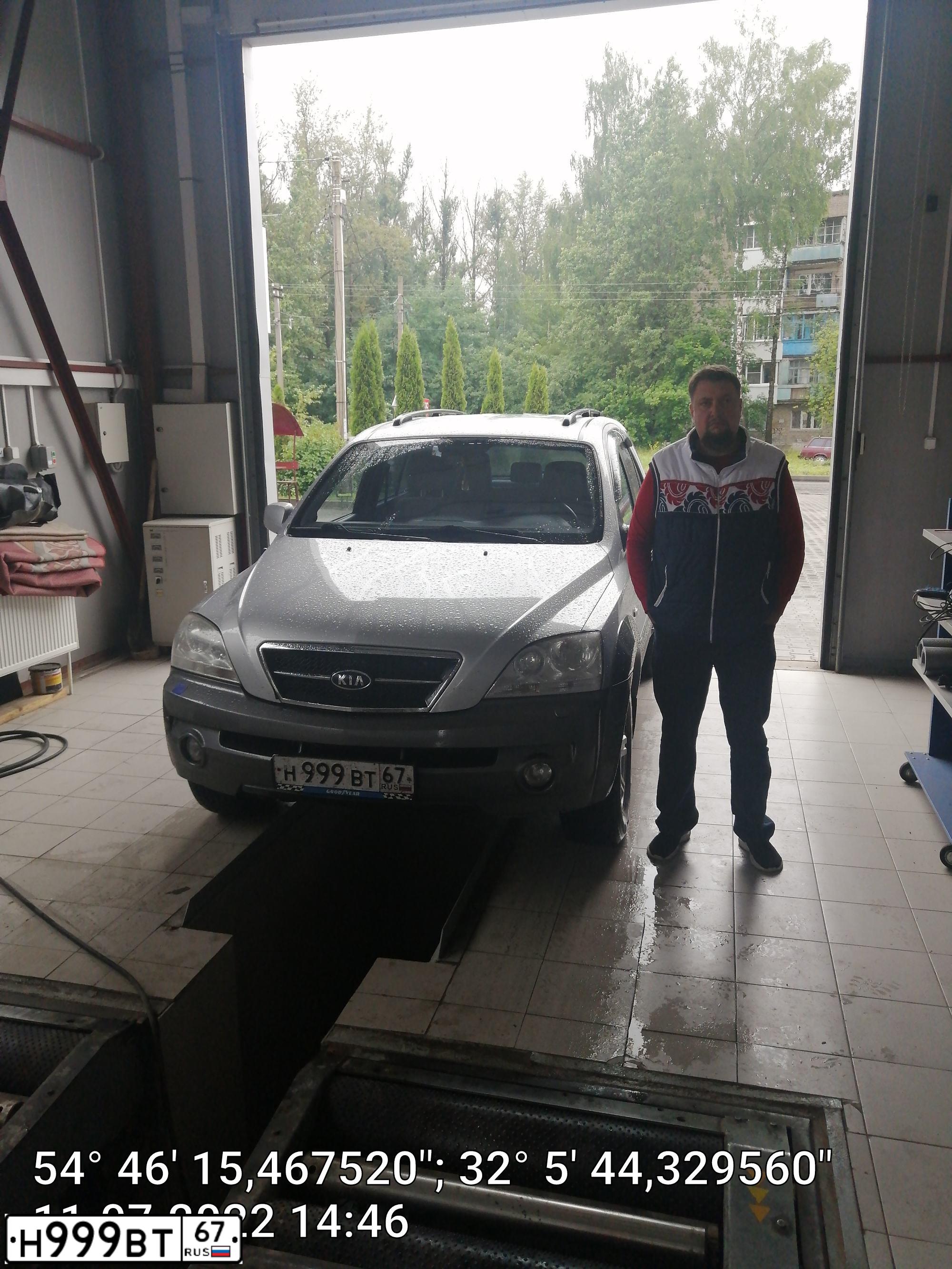 Фото автомобиля KIA SORENTO, 2006 — госномер К123АР122. Цвет: СЕРЕБРИСТЫЙ