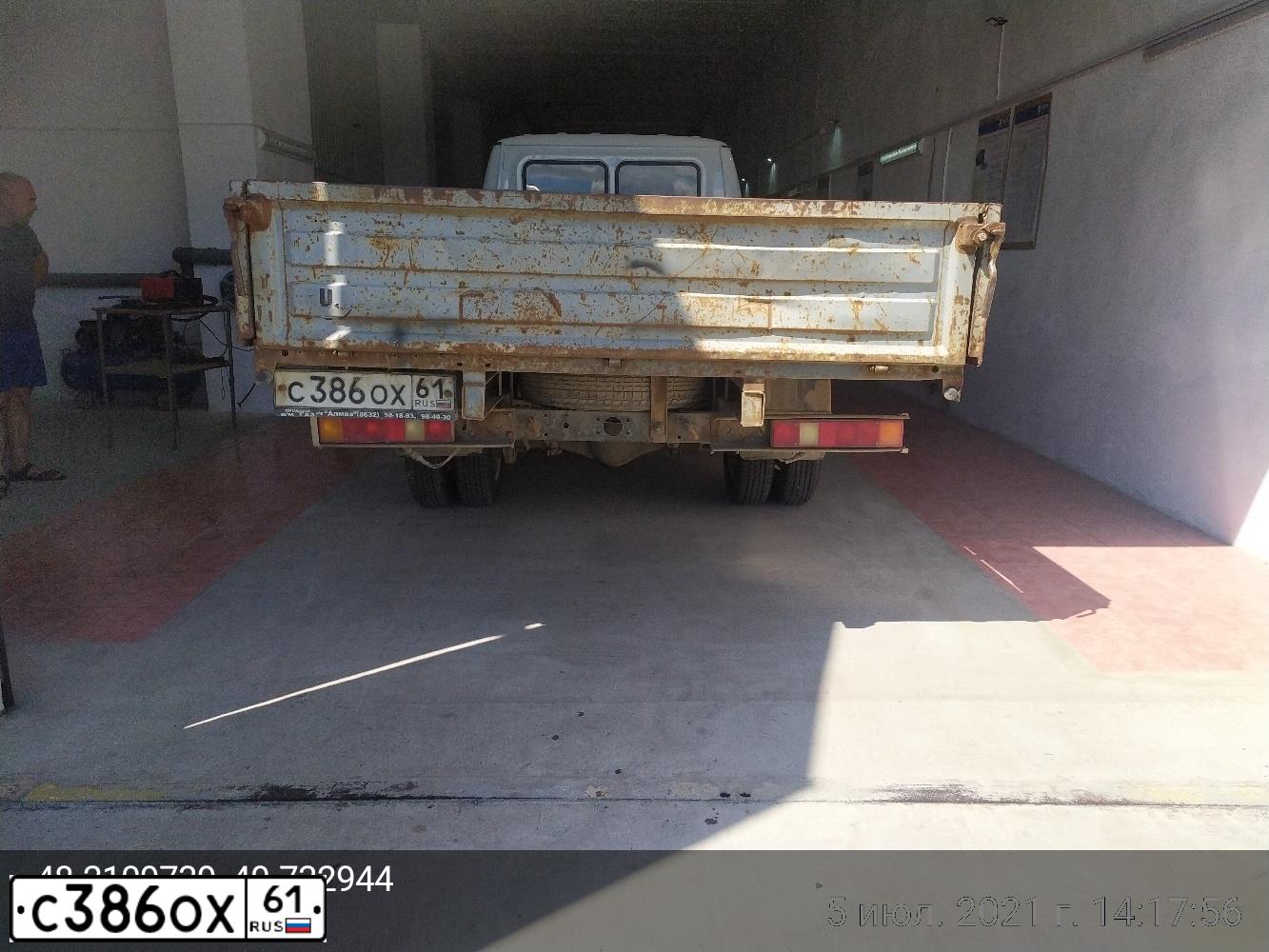 Фото автомобиля GAZ 3302 GAZEL, 2004 — госномер С386ОХ61. Цвет: СНЕЖНО-БЕЛЫЙ