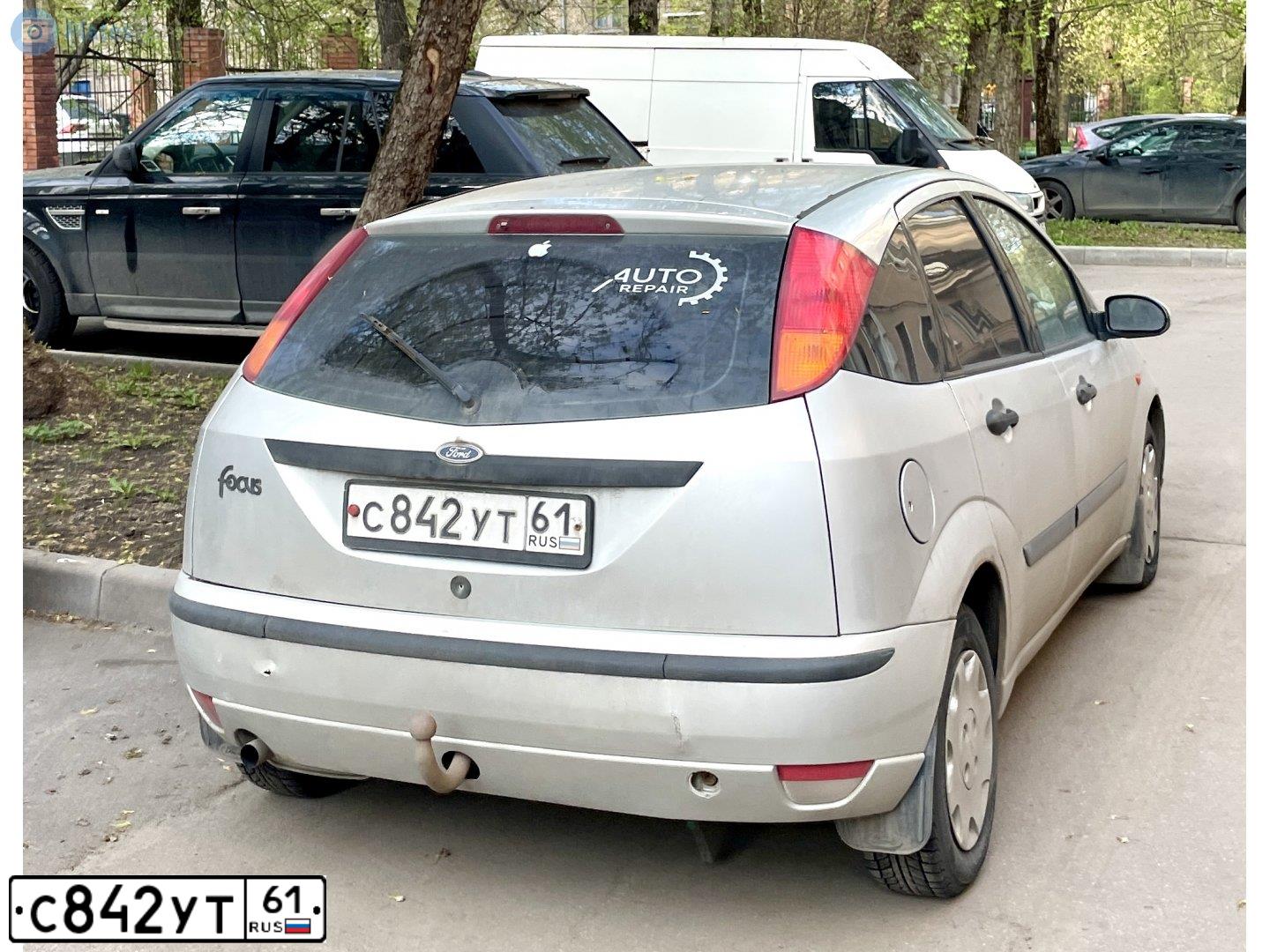 Фото автомобиля FORD FOCUS, 2003 — госномер С842УТ61. Цвет: Серебристый