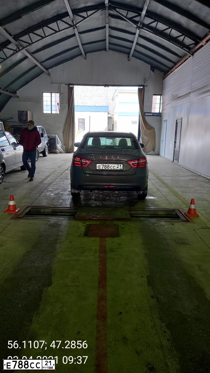 Фото автомобиля LADA VESTA, 2016 — госномер Е788СС21. Цвет: СЕРО-ГОЛУБОЙ