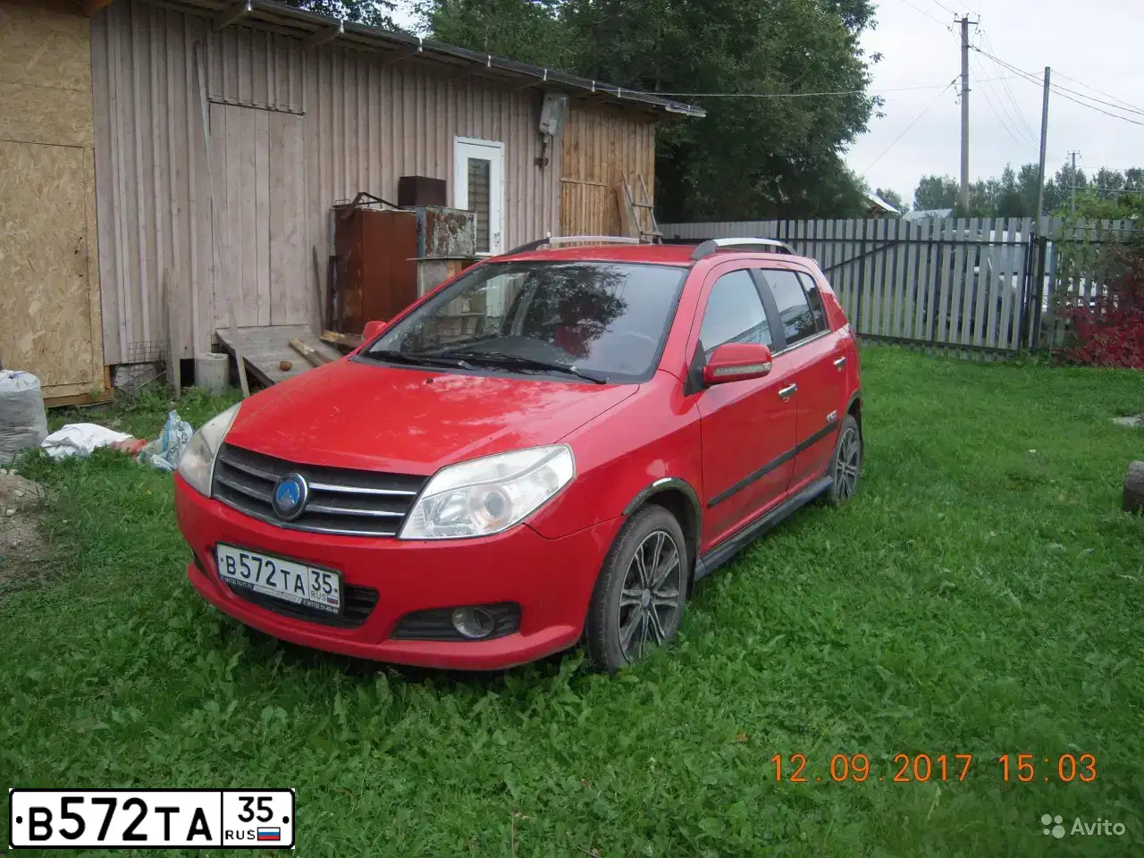 Фото автомобиля GEELY MK CROSS, 2012 — госномер В666ВУ35. Цвет: Красный