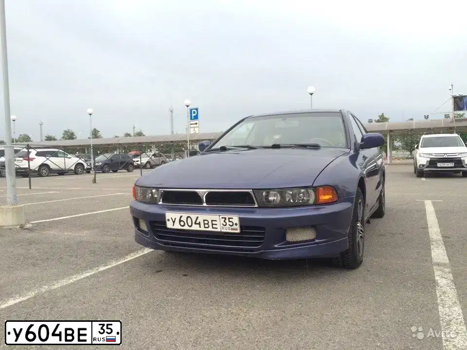 Фото автомобиля MITSUBISHI GALANT, 1998 — госномер К039НА51. Цвет: синий
