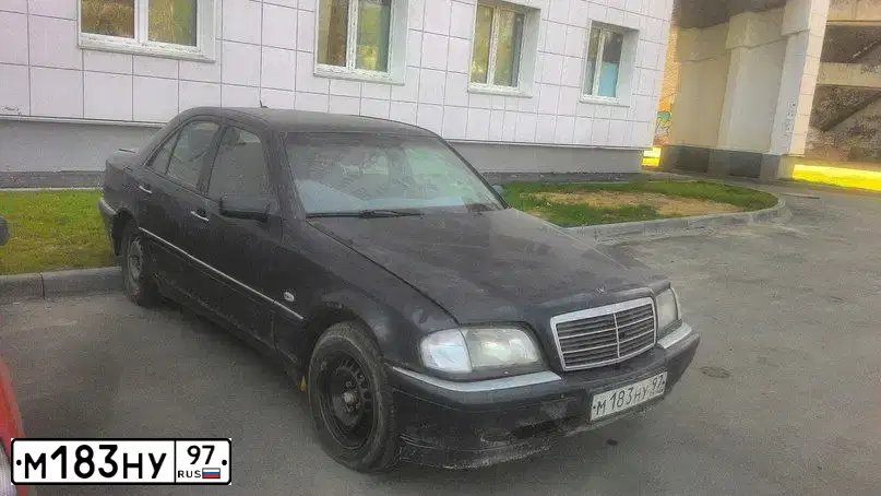 Фото автомобиля MERCEDES C-KLASSE, 1998 — госномер М183НУ97. Цвет: ЧЕРНЫЙ