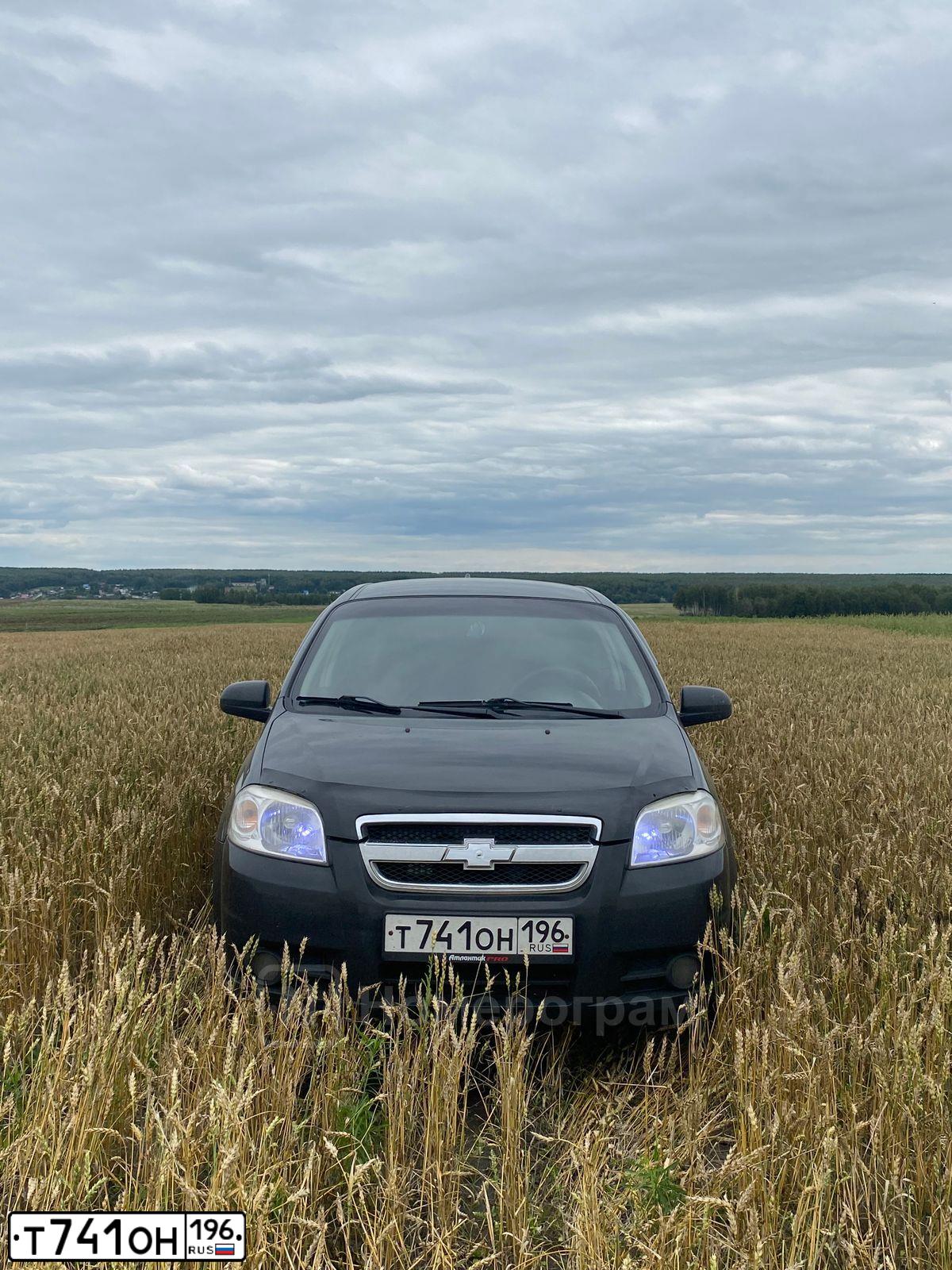 Фото автомобиля CHEVROLET AVEO, 2011 — госномер Т741ОН196. Цвет: ЧЕРНЫЙ
