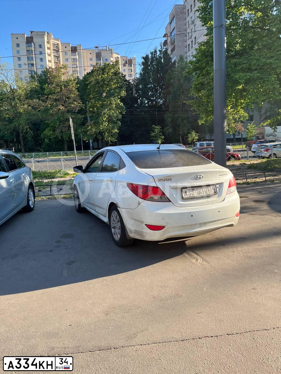 Фото автомобиля SSANGYONG KYRON, 2008 — госномер Е649ВЕ82. Цвет: Серый