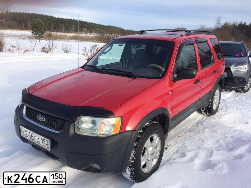 Фото автомобиля FORD ESCAPE, 2001 — госномер О162ОВ67. Цвет: Красный
