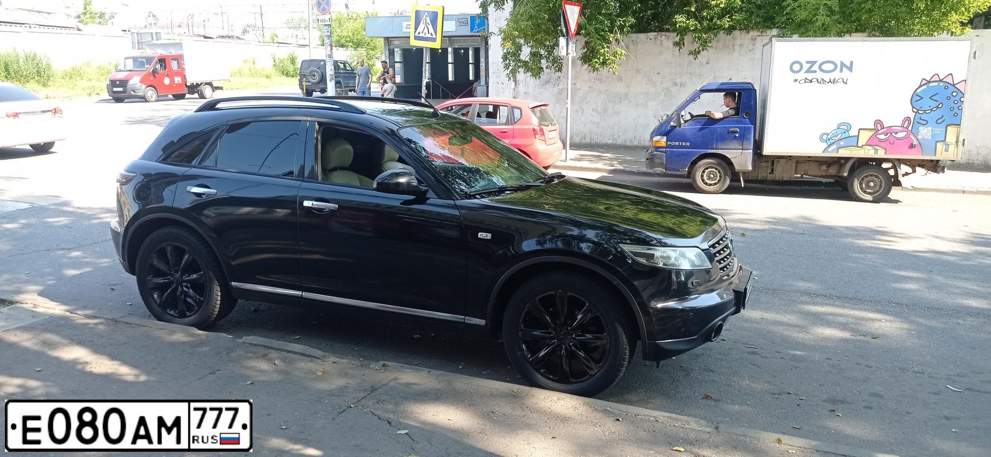 Фото автомобиля AUDI A7, 2013 — госномер Е080АМ777. Цвет: ЧЕРНЫЙ
