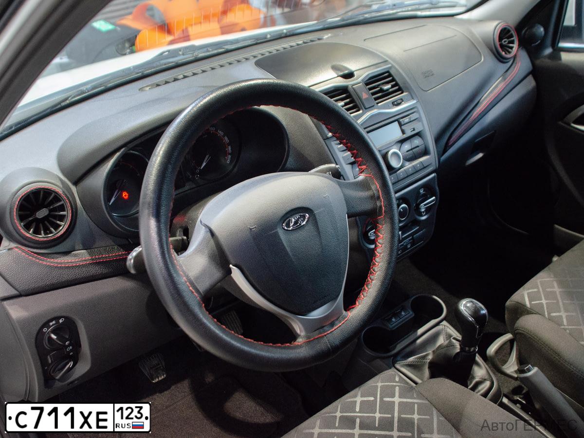 Фото автомобиля LADA 2194 KALINA, 2019 — госномер С711ХЕ123. Цвет: Белый