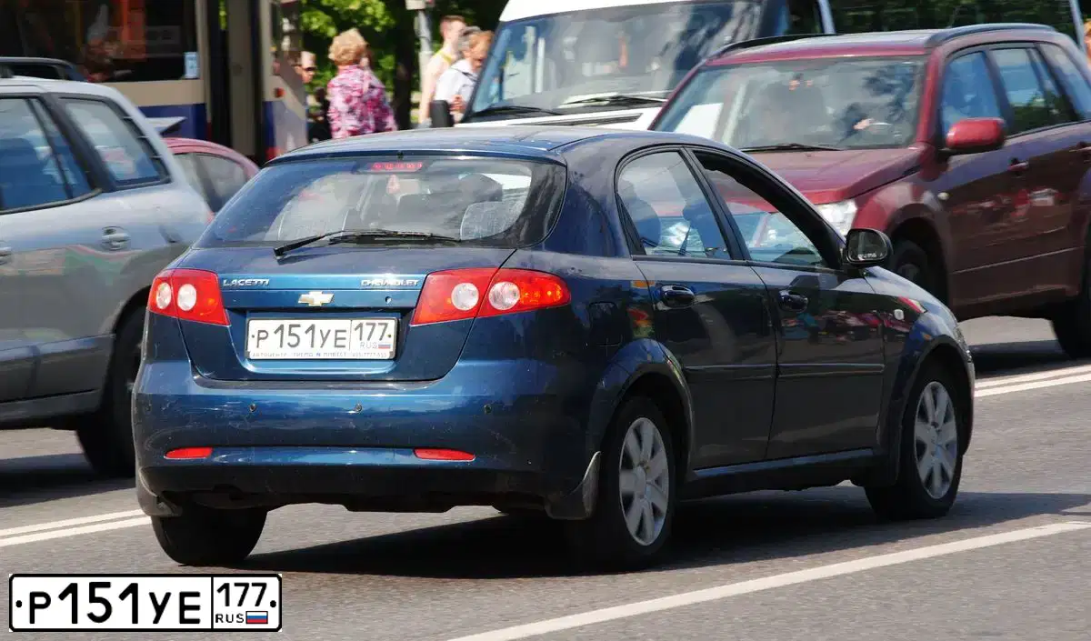 Фото автомобиля CHEVROLET LACETTI, 2007 — госномер М729МТ21. Цвет: синий