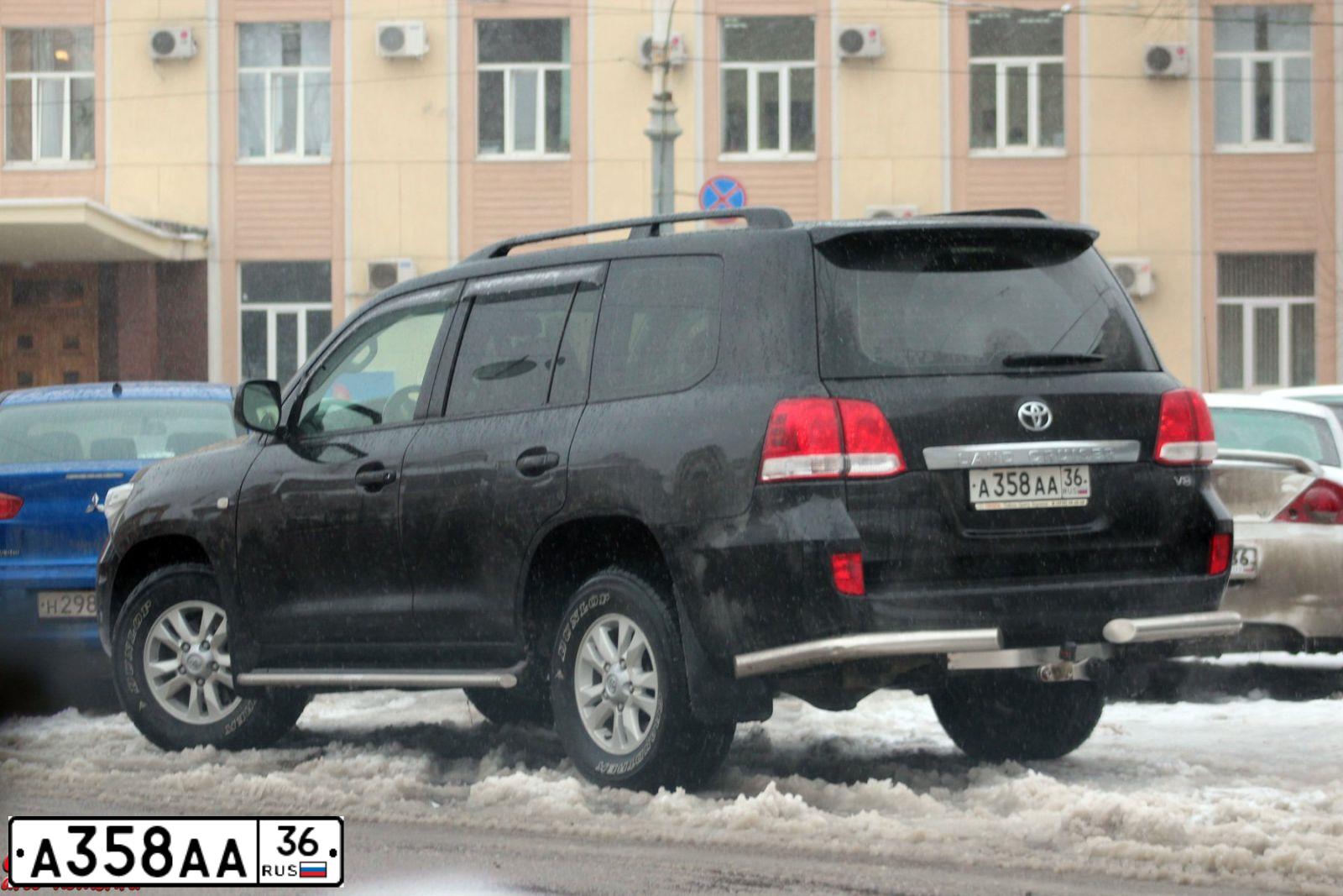 Фото автомобиля ГАЗ 31029, 1995 — госномер А358АА36. Цвет: СЕРЫЙ