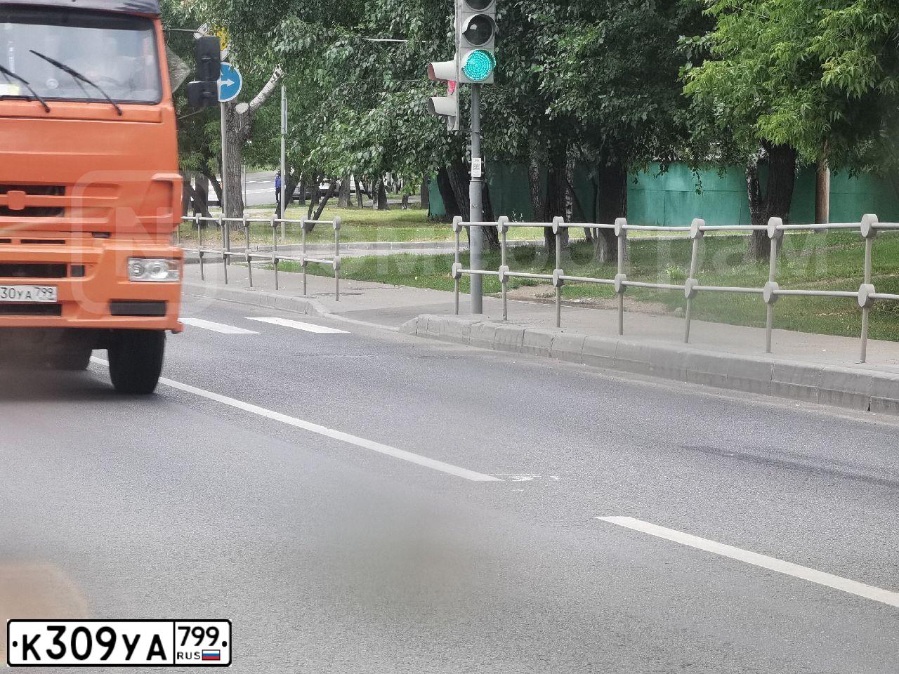 Фото автомобиля SKODA FABIA, 2001 — госномер С813ВУ40. Цвет: ЗЕЛЕНЫЙ