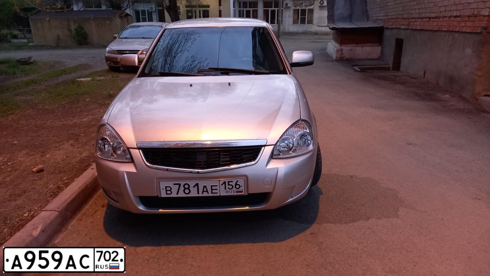 Фото автомобиля LADA 2172 PRIORA, 2008 — госномер Е200АМ152. Цвет: СВЕТЛО-СЕРЕБРИСТЫЙ МЕТАЛЛ