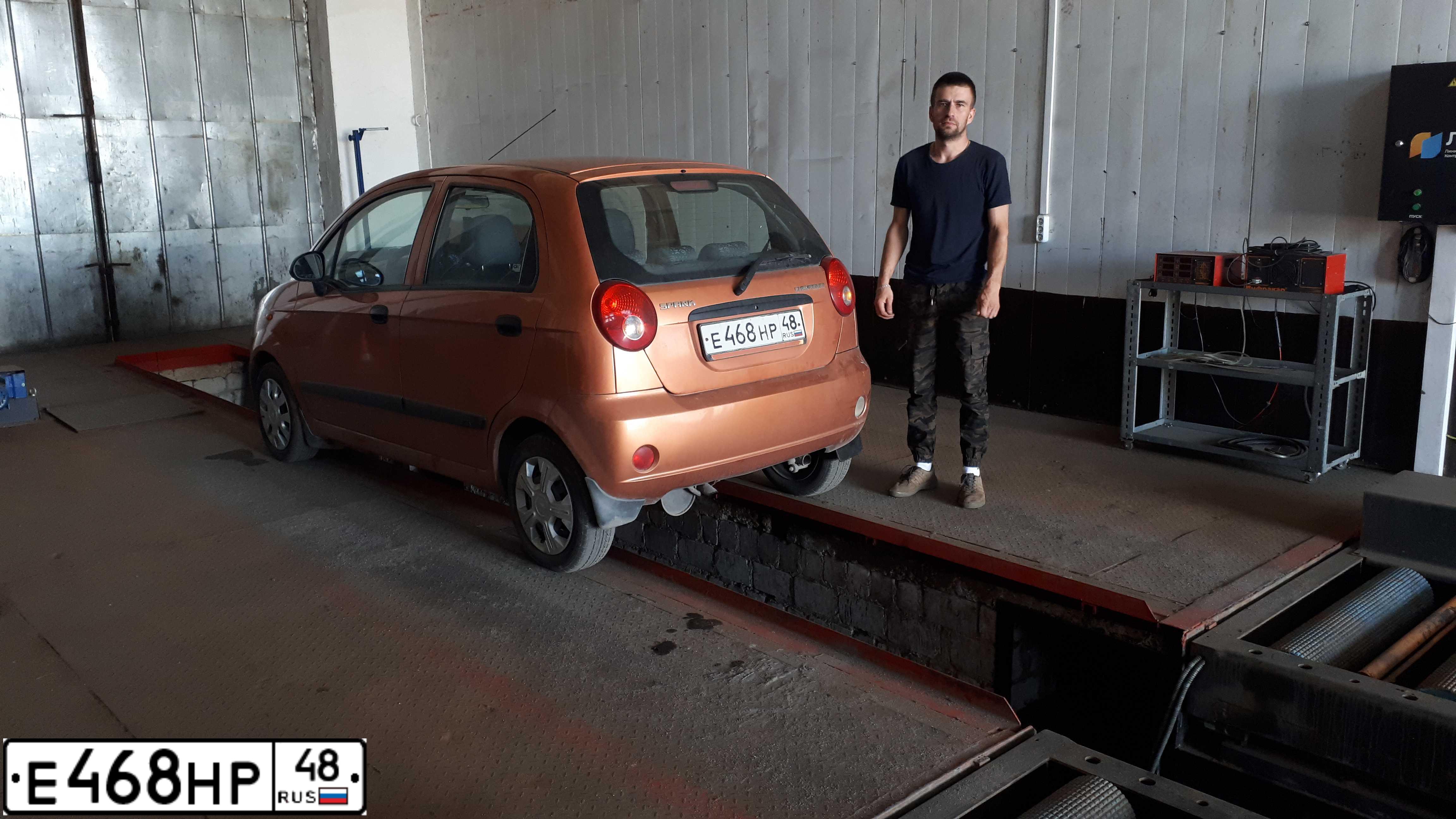 Фото автомобиля CHEVROLET SPARK, 2006 — госномер Е468НР48. Цвет: ТЕМНО-ОРАНЖЕВЫЙ