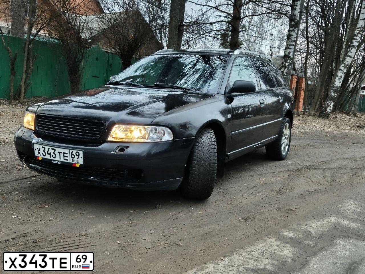 Фото автомобиля AUDI A4, 1999 — госномер О773ЕК40. Цвет: ЧЕРНЫЙ