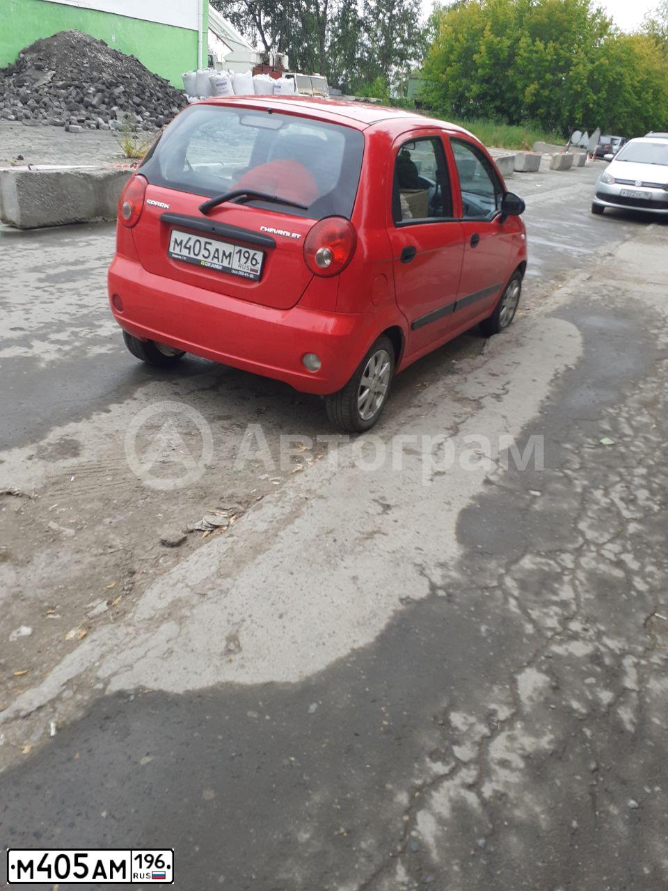 Фото автомобиля RENAULT SANDERO, 2011 — госномер У416КР72. Цвет: БЕЖЕВЫЙ