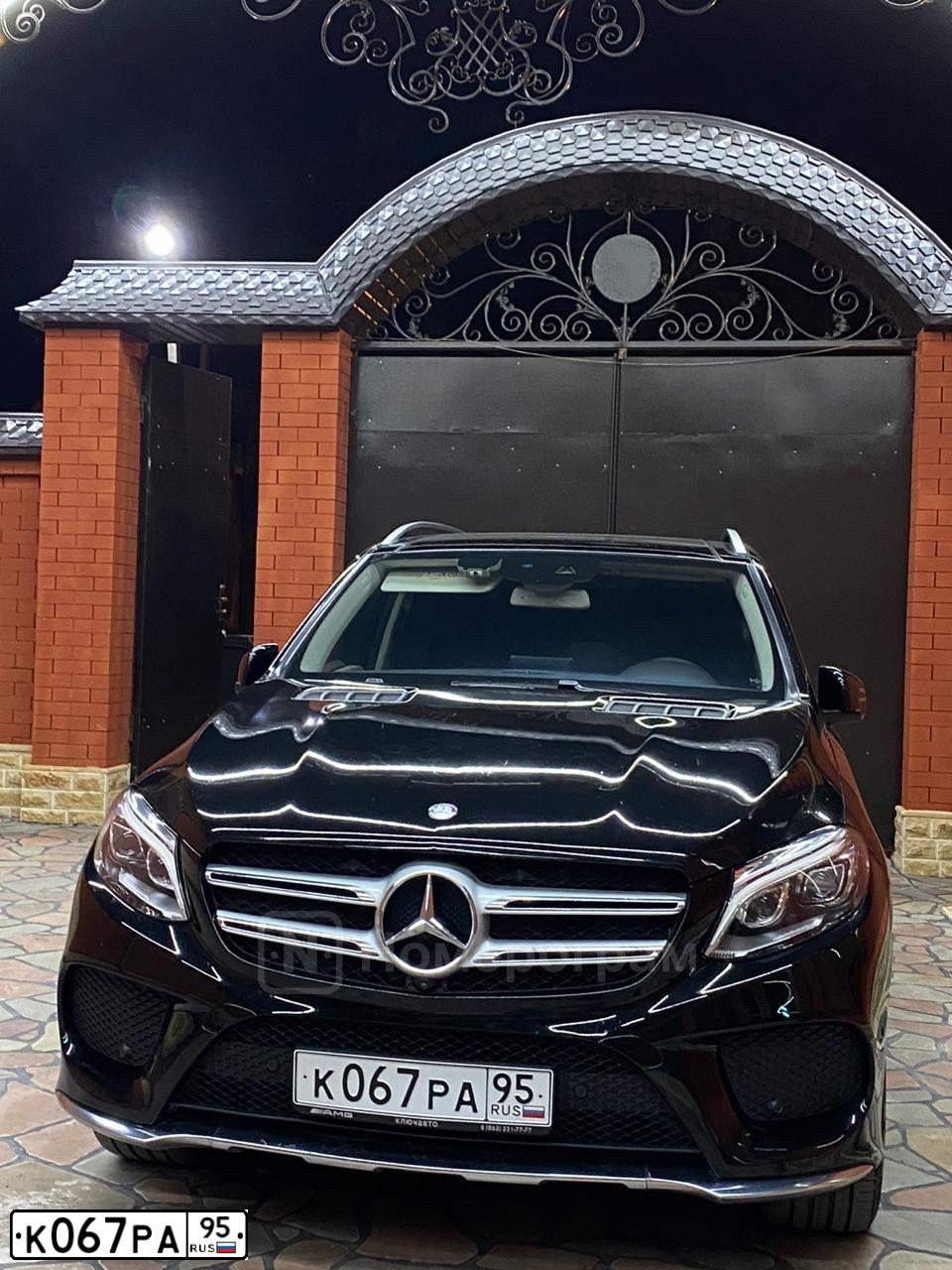 Фото автомобиля MERCEDES GLE-KLASSE, 2018 — госномер К067РА95. Цвет: ЧЕРНЫЙ