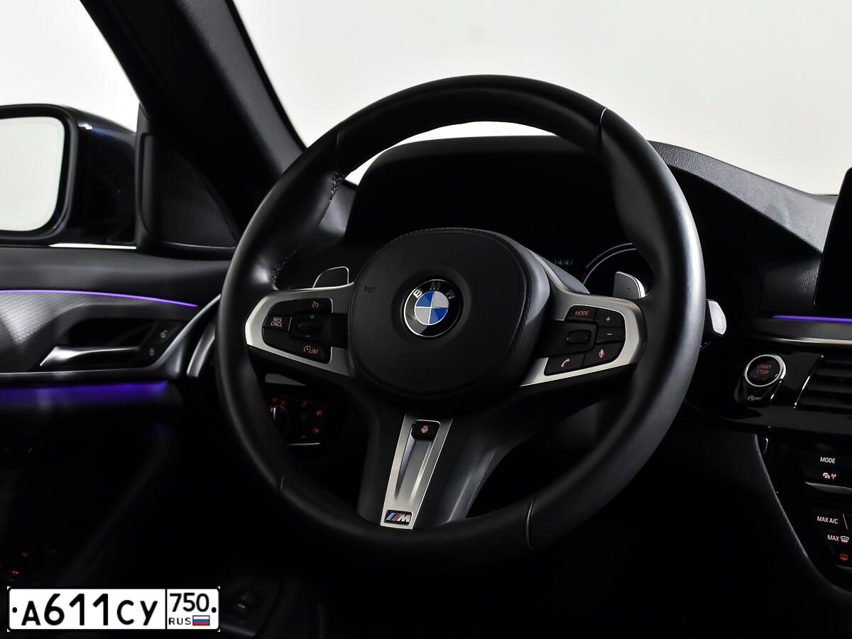 Фото автомобиля BMW 530I, 2018 — госномер У379ОО799