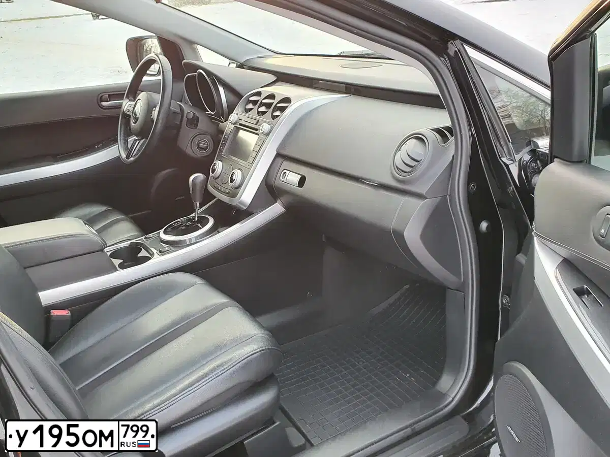 Фото автомобиля MAZDA CX-7, 2008 — госномер О003КС199. Цвет: ЧЕРНЫЙ