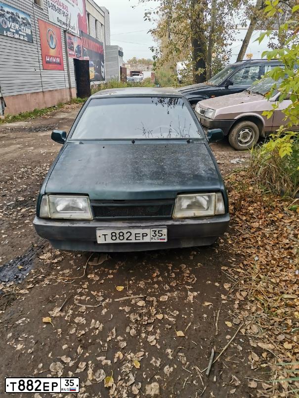 Фото автомобиля LADA 2109 SAMARA, 2002 — госномер Т882ЕР35. Цвет: ТЕМНО-ЗЕЛЕНЫЙ