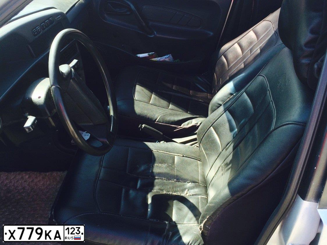 Фото автомобиля LADA 2114 SAMARA, 2003 — госномер Х779КА123. Цвет: Серебристый
