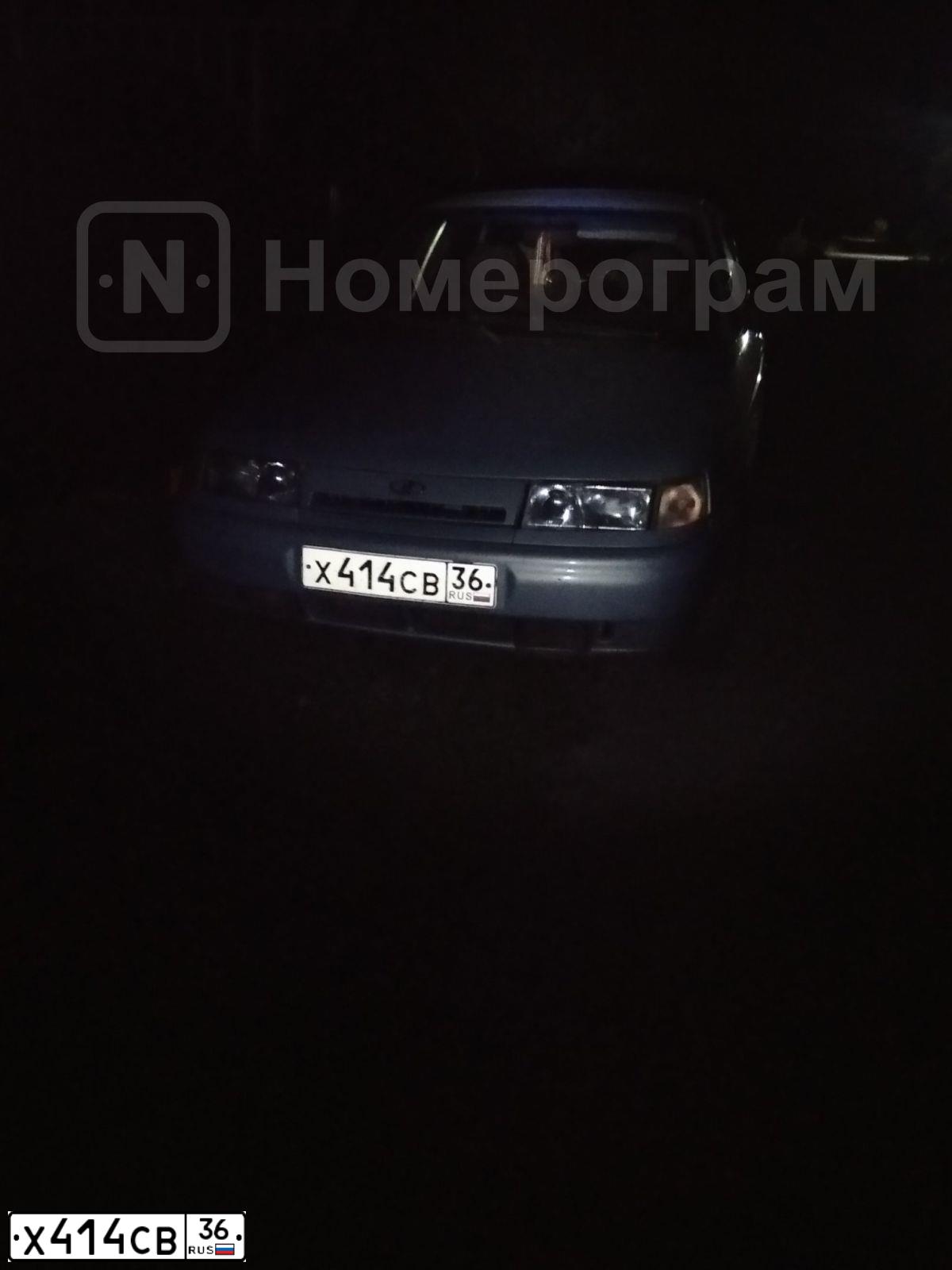 Фото автомобиля LADA 2112, 2004 — госномер Т427НМ36. Цвет: Серебристо-Желтый