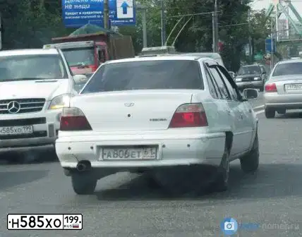 Фото автомобиля MERCEDES M-KLASSE, 2007 — госномер Н585ХО199. Цвет: Белый