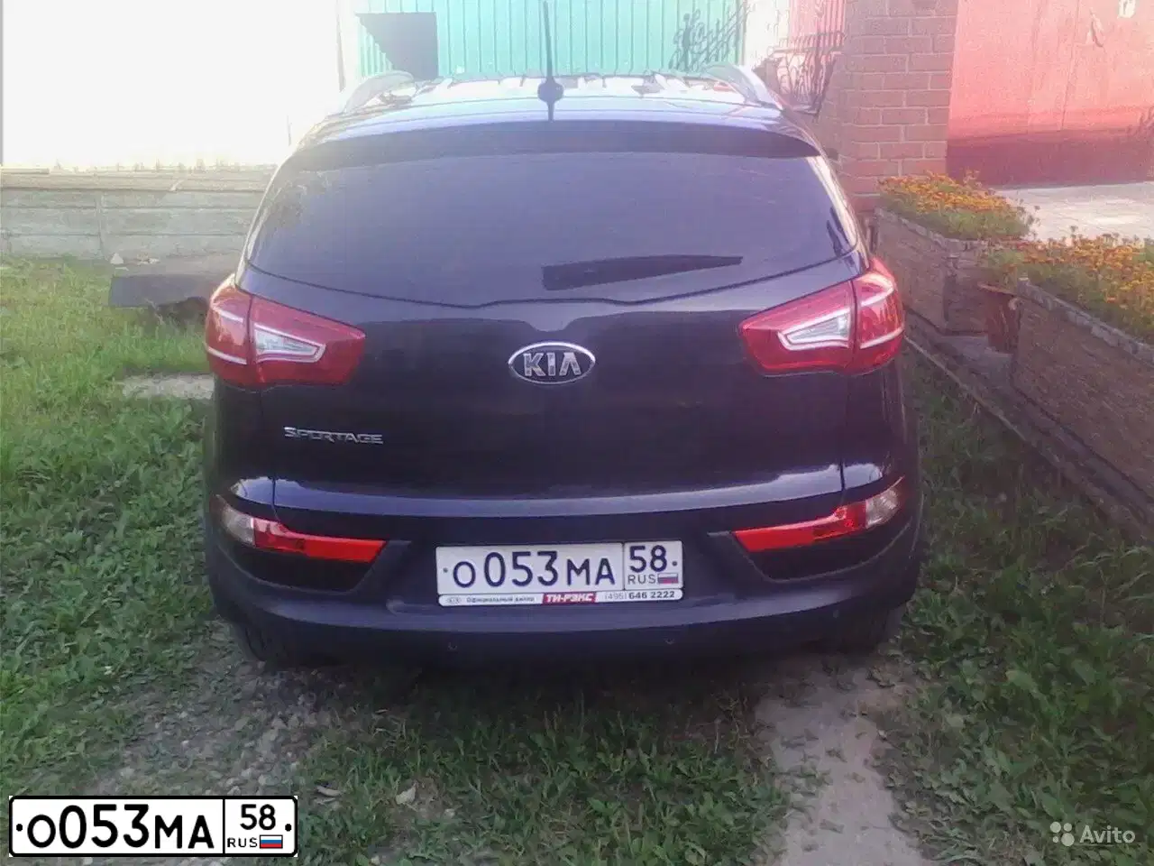 Фото автомобиля KIA SPORTAGE, 2013 — госномер О053МА58. Цвет: ЧЕРНЫЙ ПЕРЛАМУТР