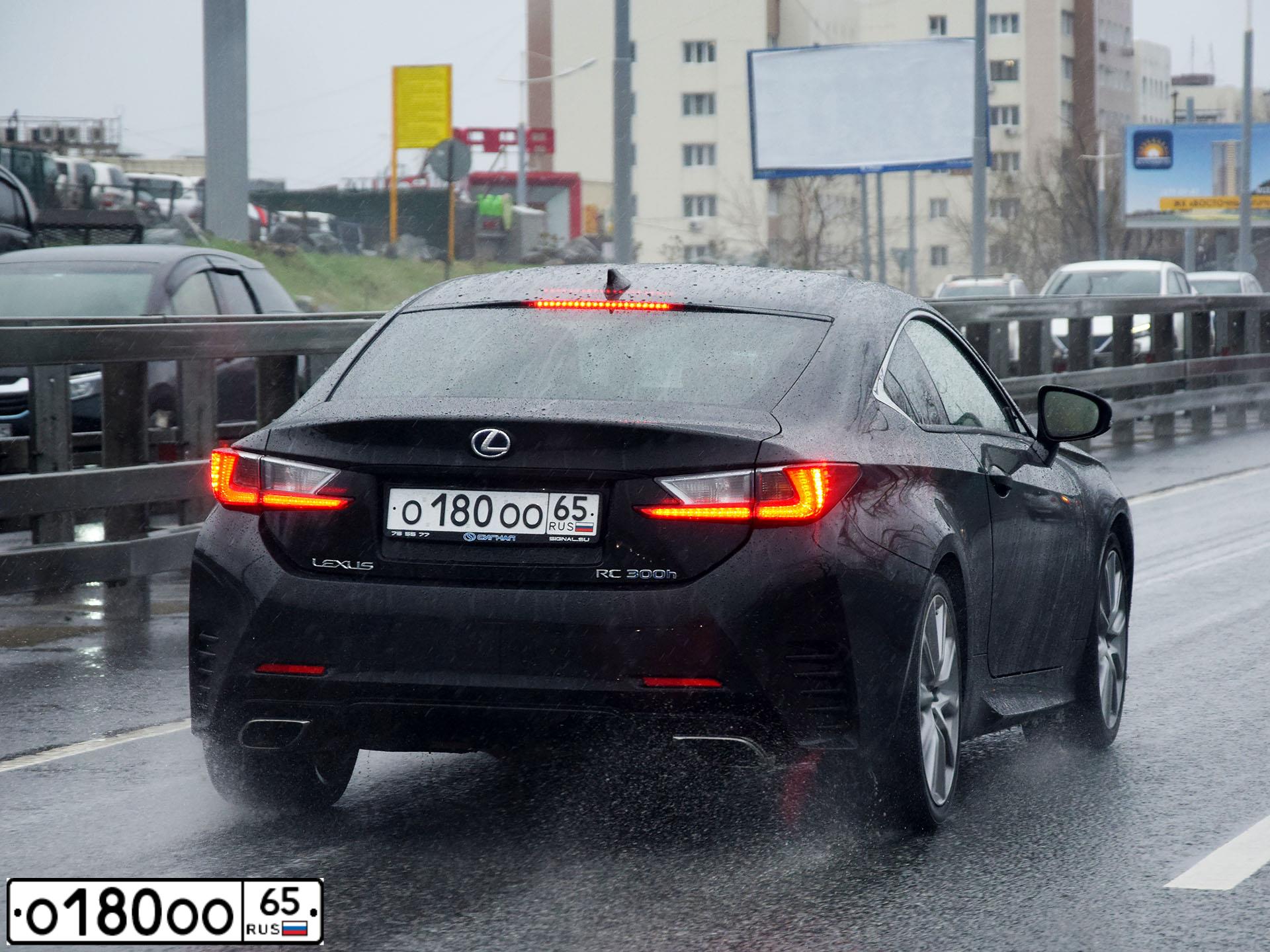 Фото автомобиля LEXUS LS, 2010 — госномер М020РЕ65. Цвет: ЧЕРНЫЙ