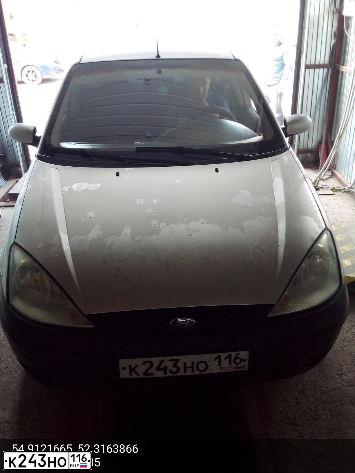Фото автомобиля FORD FOCUS, 2004 — госномер К243НО116. Цвет: Серебристый