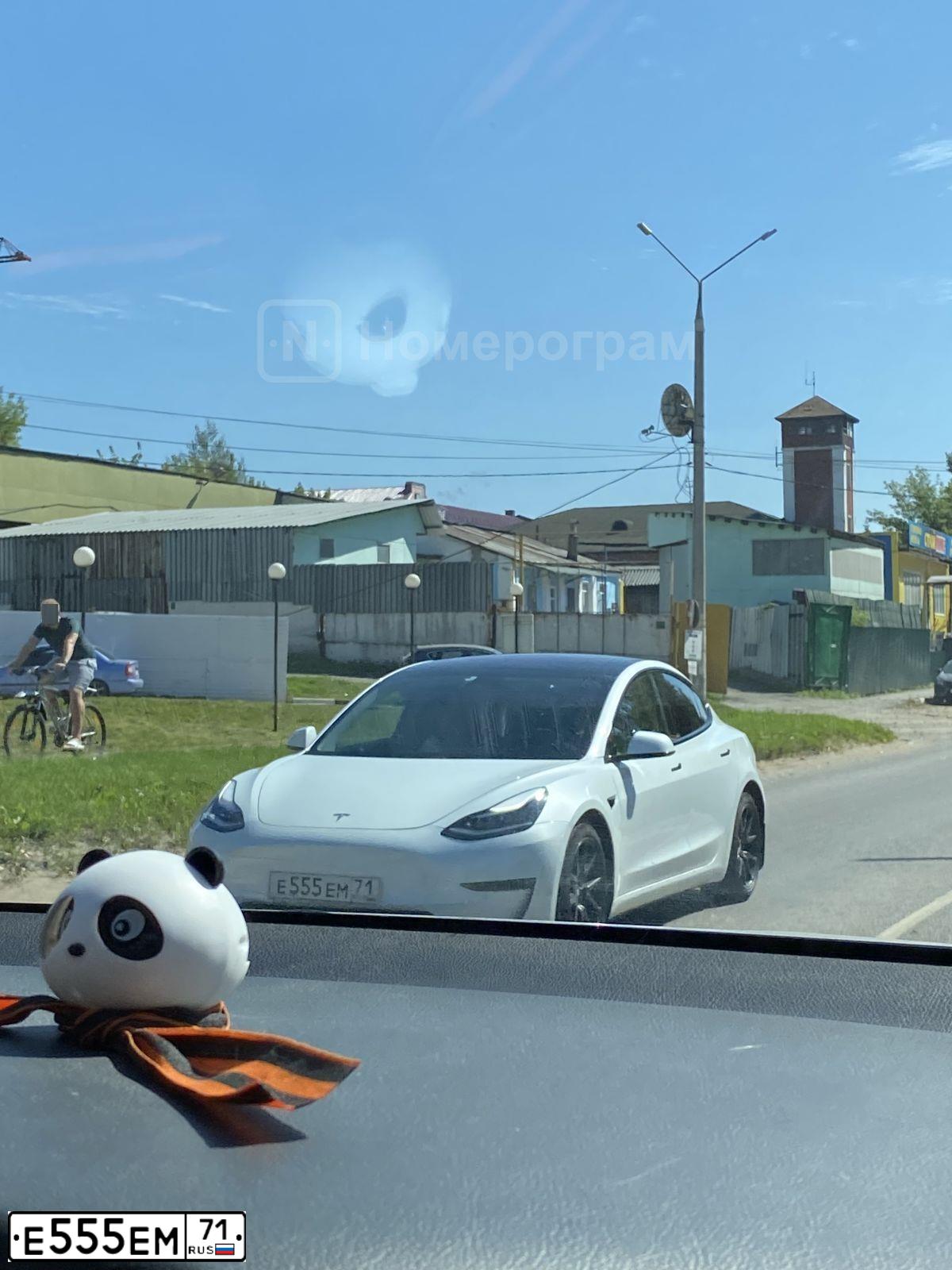 Фото автомобиля TOYOTA RAV4, 2014 — госномер К359НО799. Цвет: КРАСНЫЙ