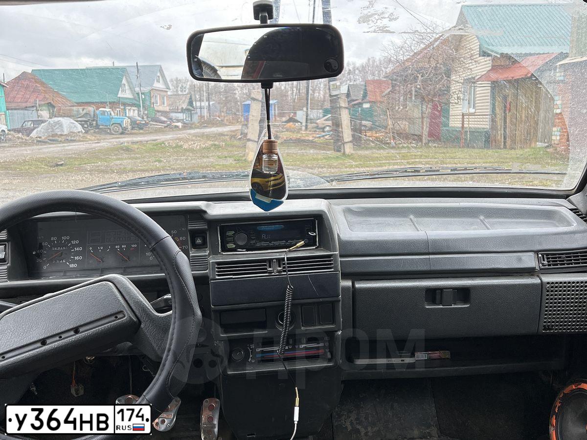 Фото автомобиля LADA 2109 SAMARA, 2000 — госномер В493МО74. Цвет: ЧЕРНО-СИНИЙ