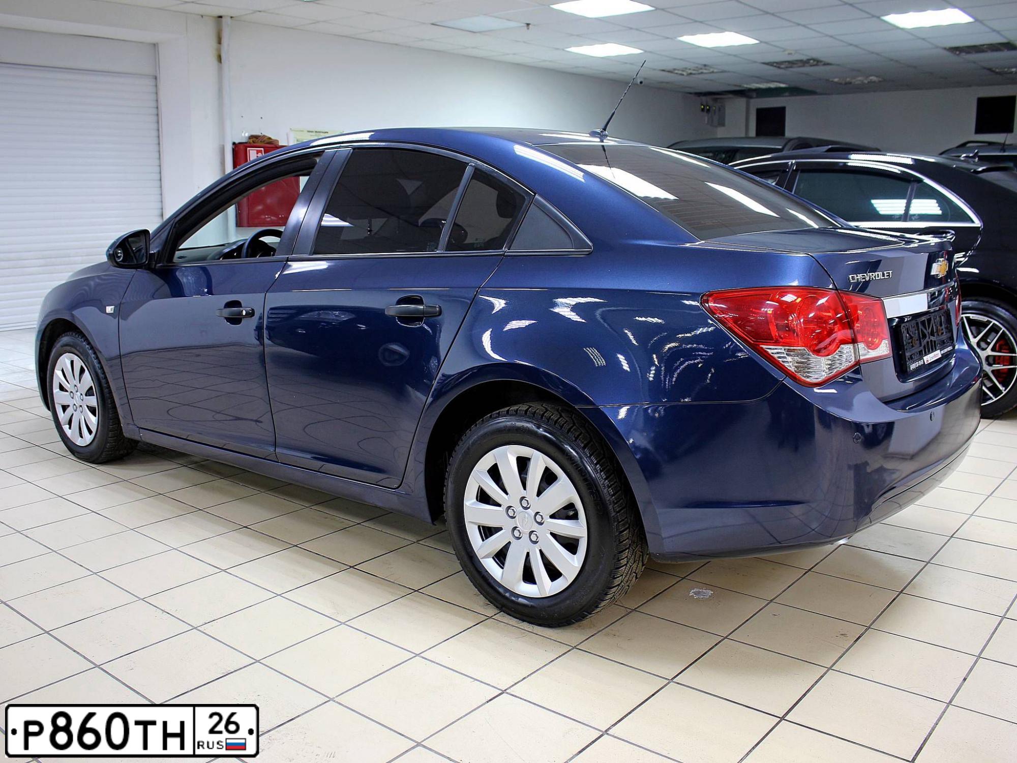 Фото автомобиля CHEVROLET CRUZE, 2011 — госномер Х643УА790. Цвет: СИНИЙ МЕТАЛЛИК