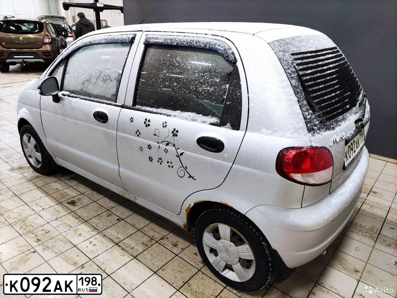 Фото автомобиля DAEWOO MATIZ, 2012 — госномер С562ТТ198. Цвет: Серебристый