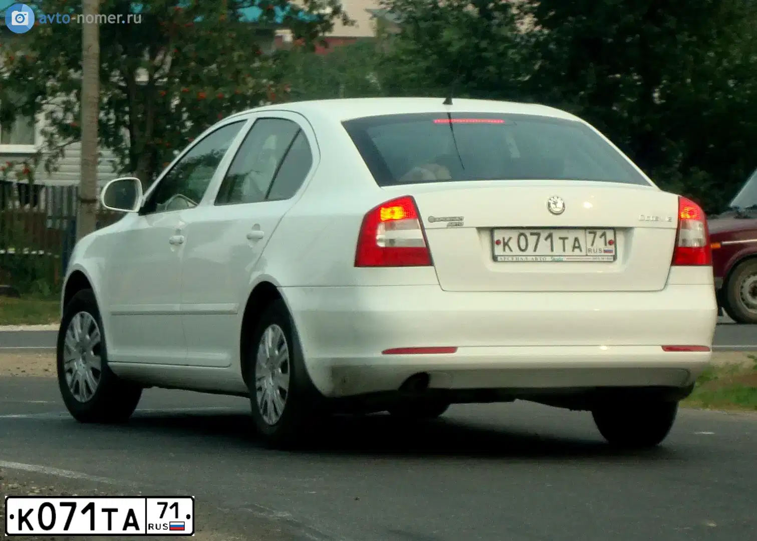 Фото автомобиля SKODA OCTAVIA, 2009 — госномер К071ТА71. Цвет: БЕЛЫЙ