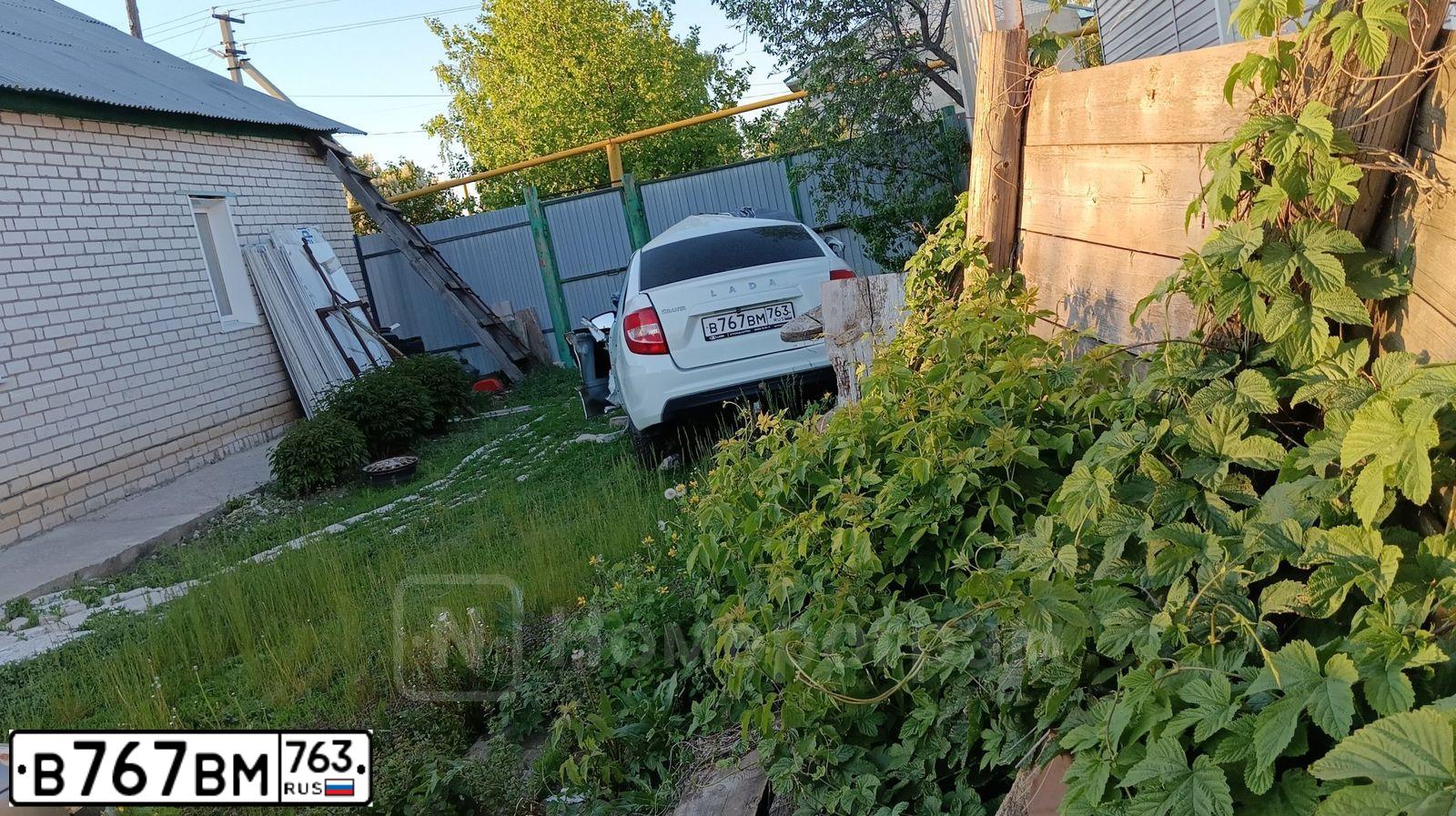 Фото автомобиля LADA 2190 GRANTA, 2019 — госномер В767ВМ763. Цвет: БЕЛЫЙ