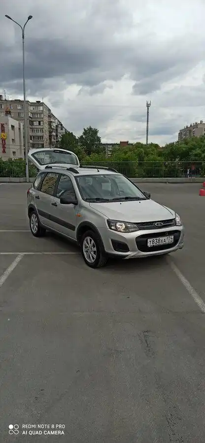 Фото автомобиля LADA 2194 KALINA, 2017 — госномер Т838ХА174. Цвет: Серебристый