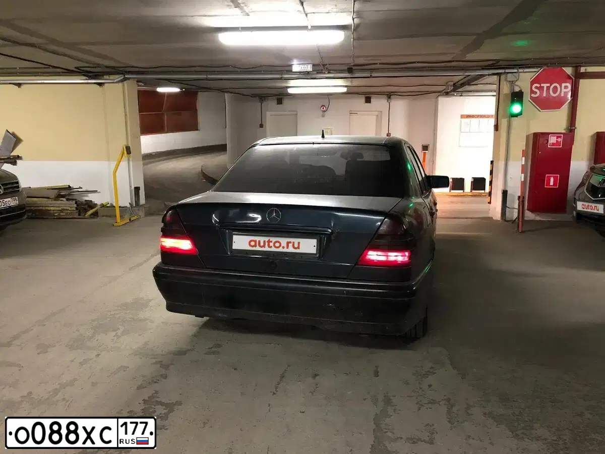 Фото автомобиля MERCEDES C-KLASSE, 1997 — госномер О088ХС177. Цвет: ТЕМНО-СИНИЙ