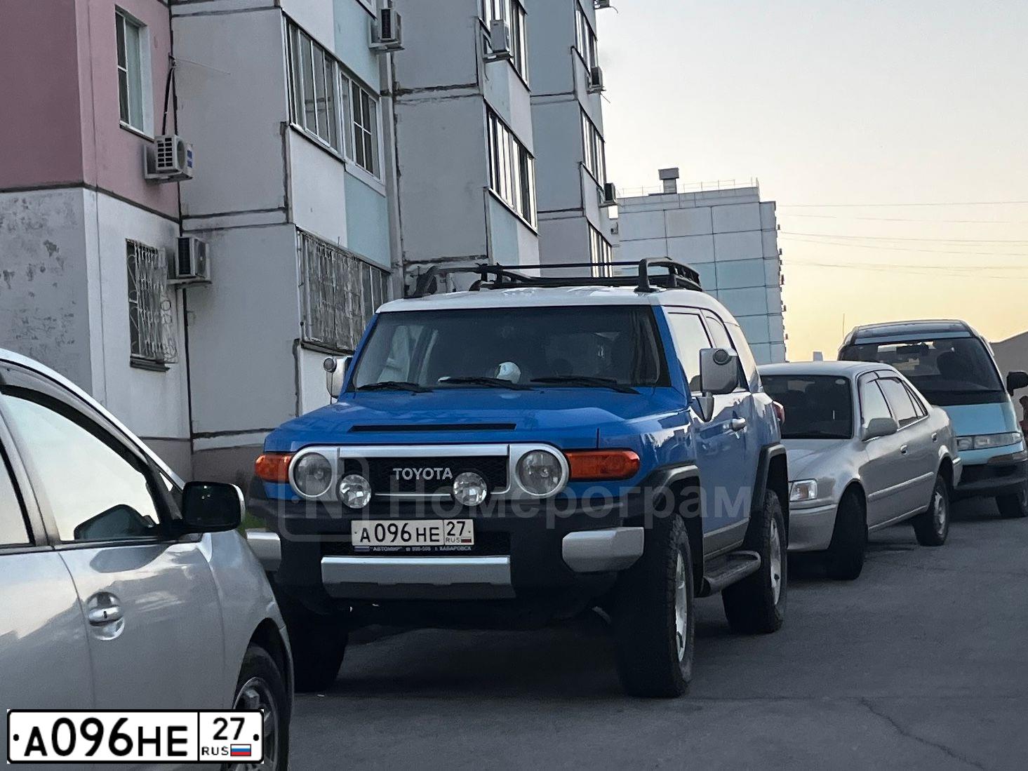 Фото автомобиля TOYOTA FJ CRUISER, 2006 — госномер А664НР177. Цвет: ГОЛУБОЙ