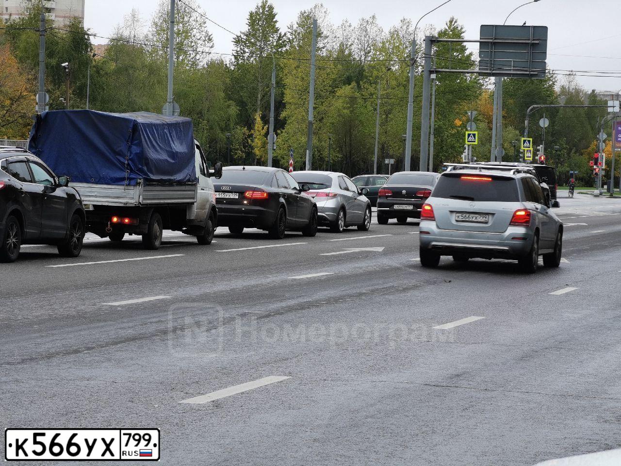 Фото автомобиля MERCEDES C-KLASSE, 2012 — госномер К566УХ799. Цвет: СВЕТЛО-СЕРЫЙ