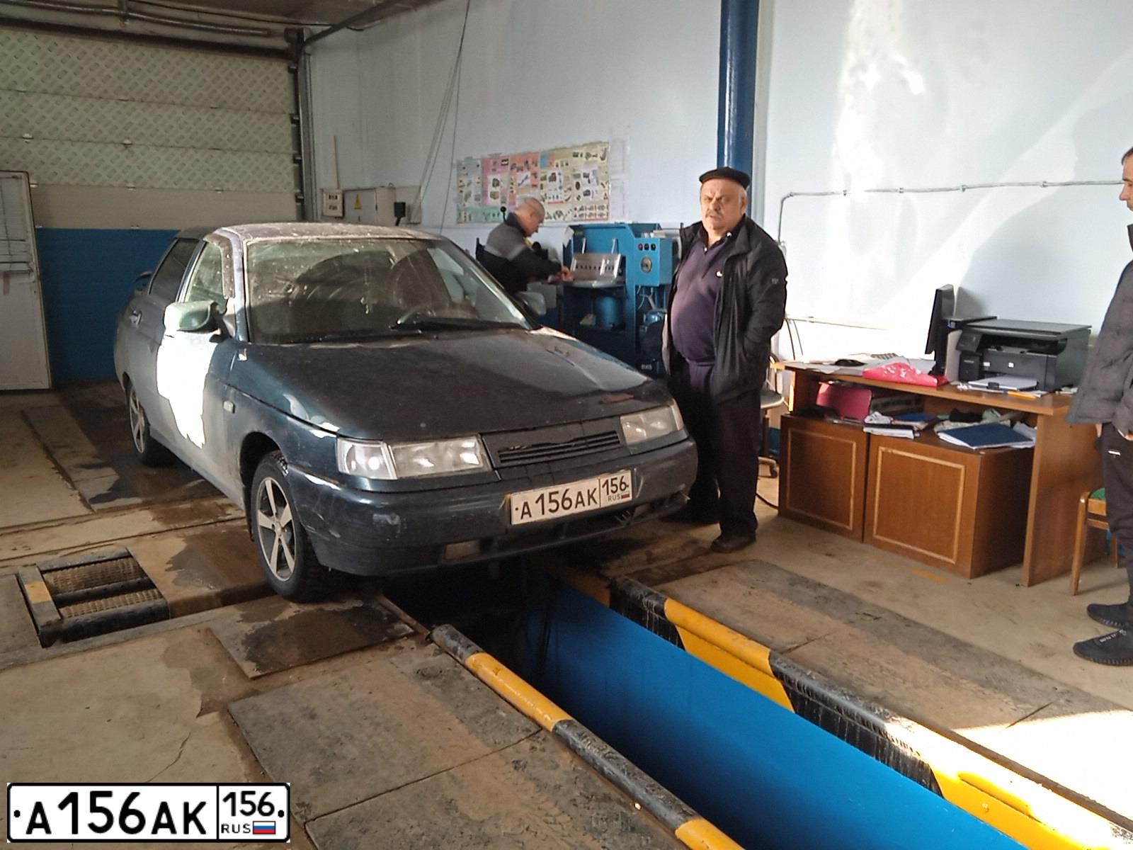 Фото автомобиля LADA 2110, 2007 — госномер В894КВ156. Цвет: Темно-зеленый