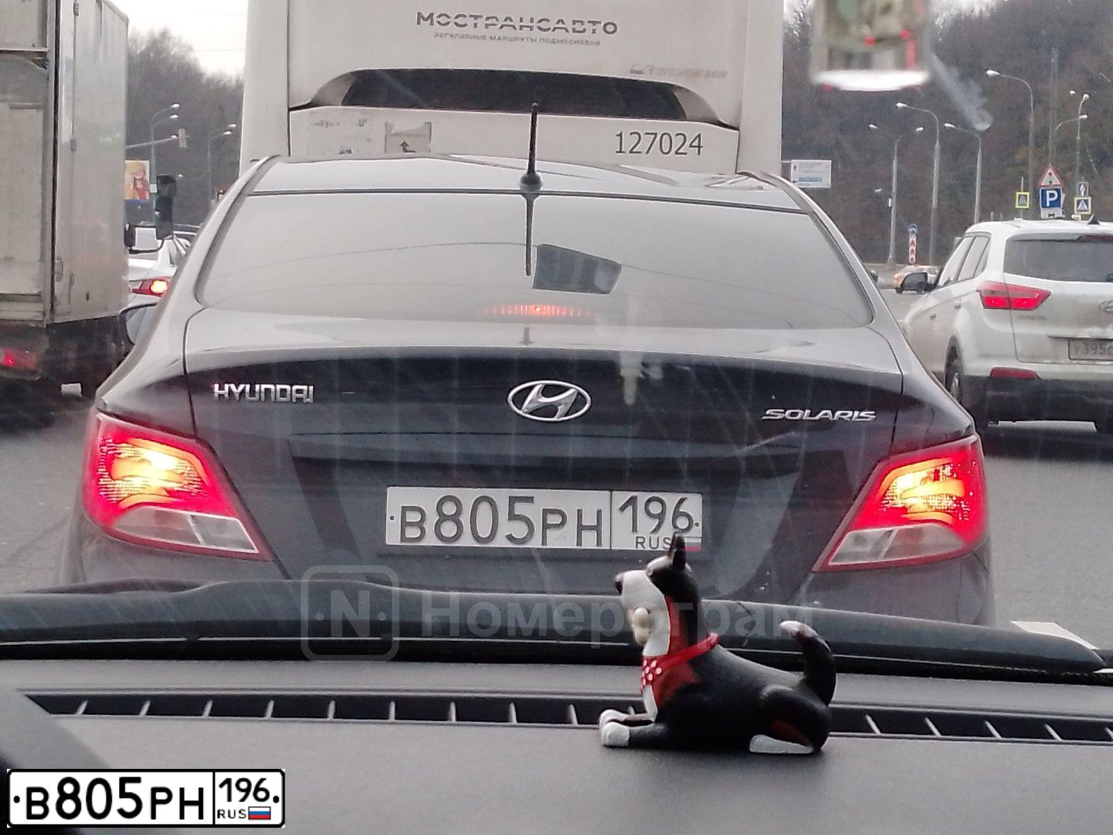 Фото автомобиля HYUNDAI SOLARIS, 2015 — госномер В805РН196. Цвет: ЧЕРНЫЙ