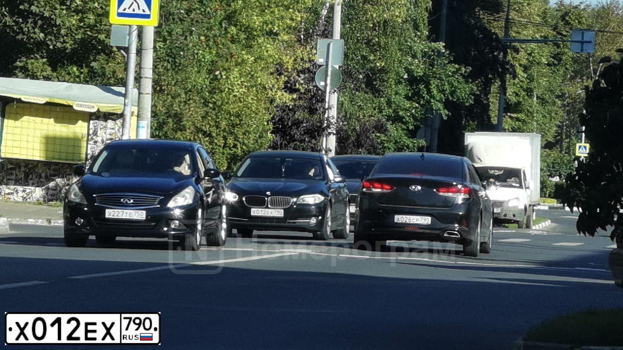 Фото автомобиля BMW SERIE 5, 2012 — госномер Н221ВН799. Цвет: ЧЕРНЫЙ