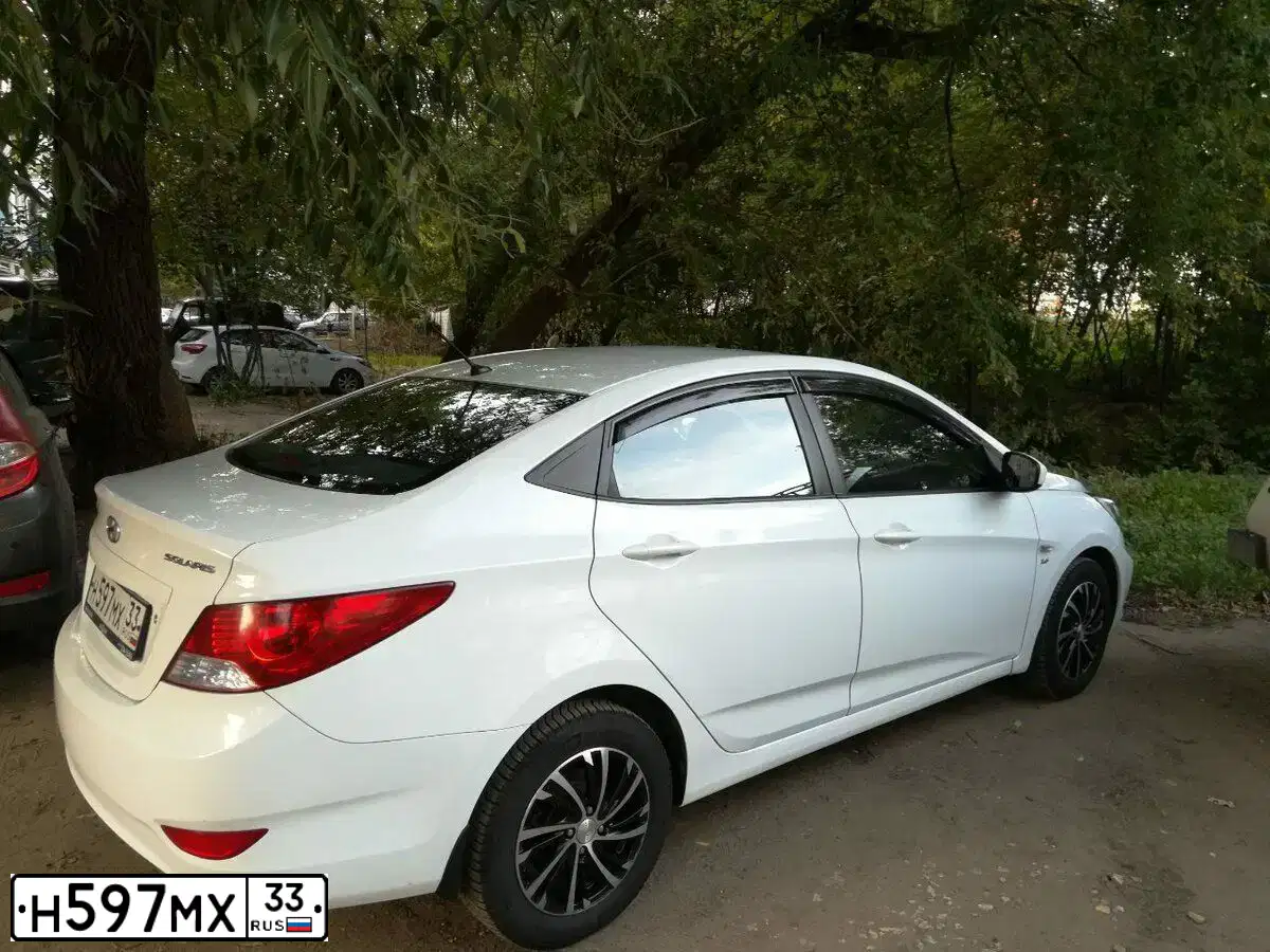 Фото автомобиля HYUNDAI SOLARIS, 2011 — госномер Н597МХ33