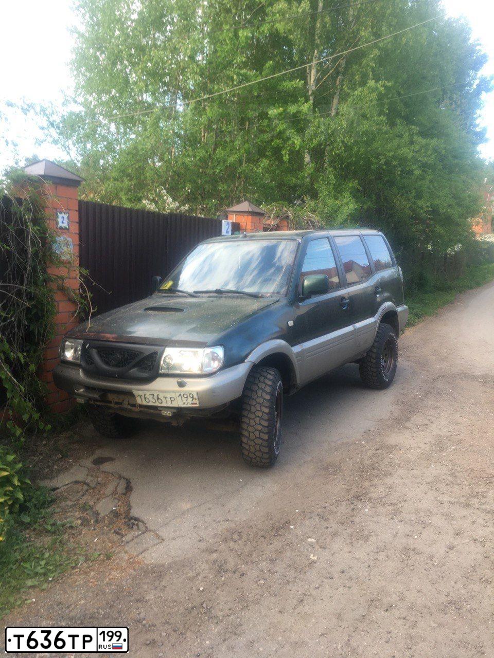 Фото автомобиля NISSAN TERRANO, 2001 — госномер Т636ТР199. Цвет: ЗЕЛЕНЫЙ